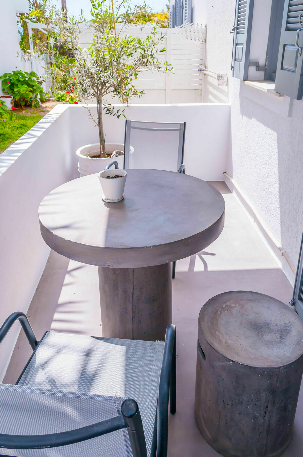 Milos Bay Suites Adamantas  Exterior photo