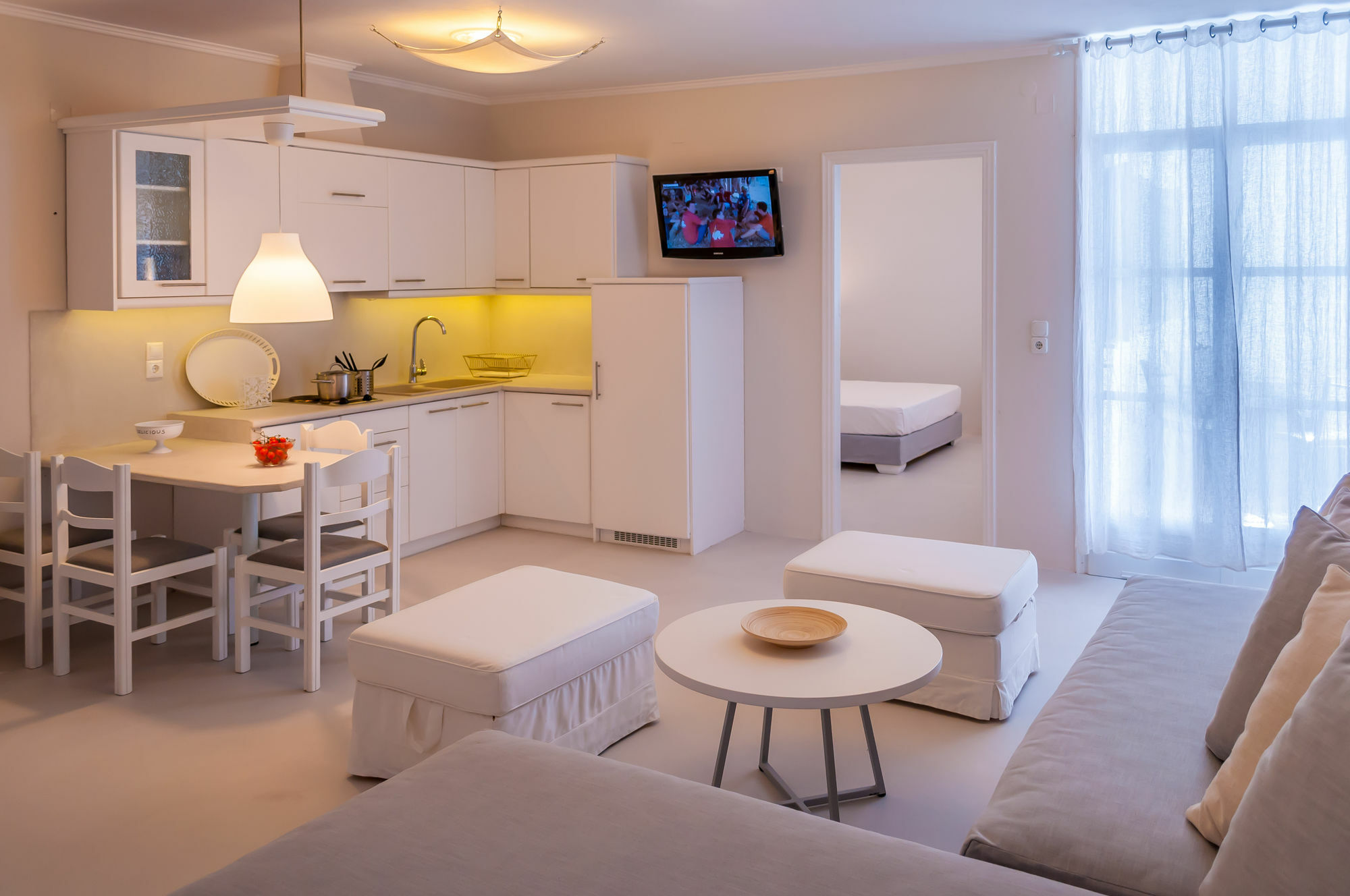 Milos Bay Suites Adamantas  Exterior photo